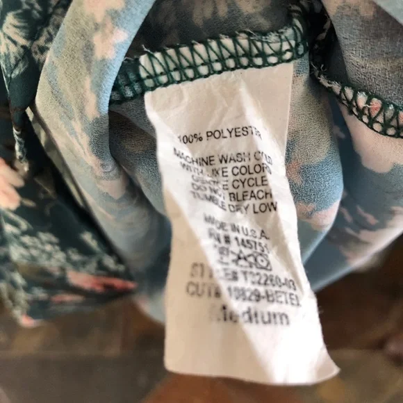 Floral off the shoulder top - Picture 4 of 5